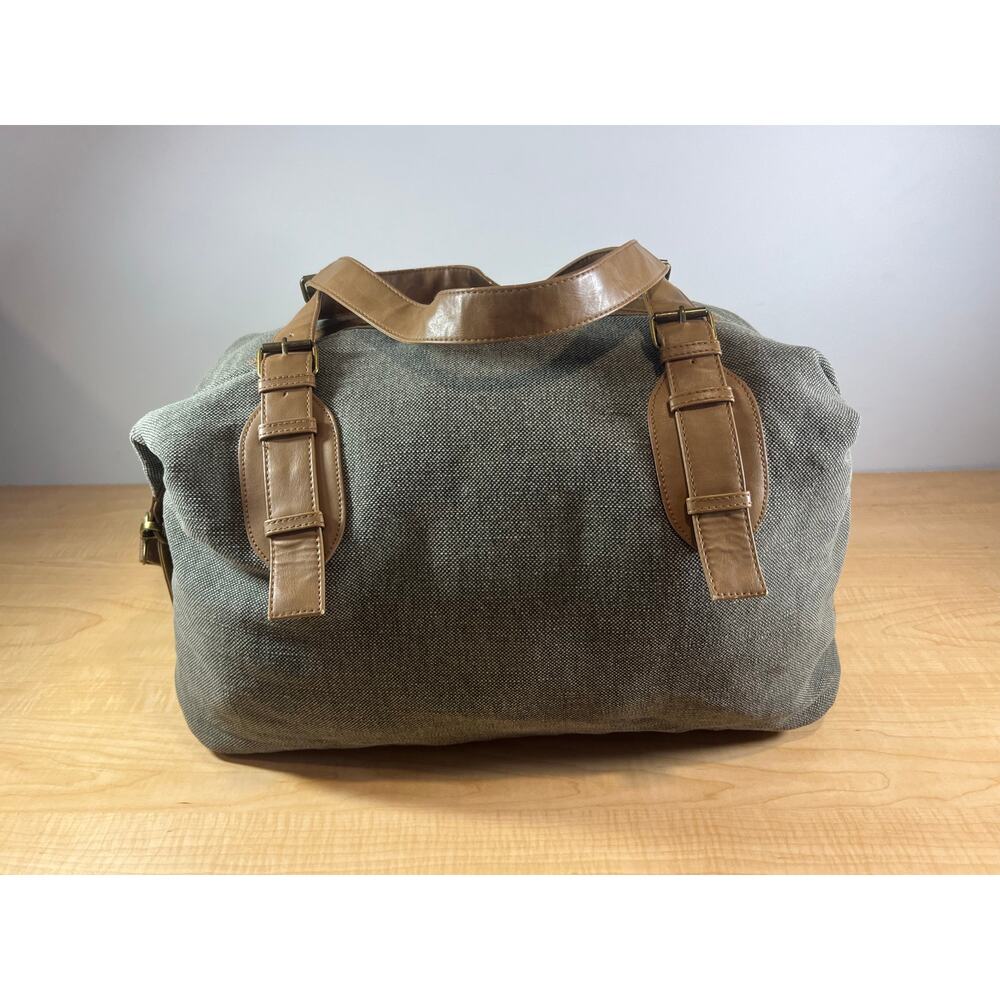 Mossimo Supply Co Duffle Travel Bag Safari Style‎ Carry On Gray In Color